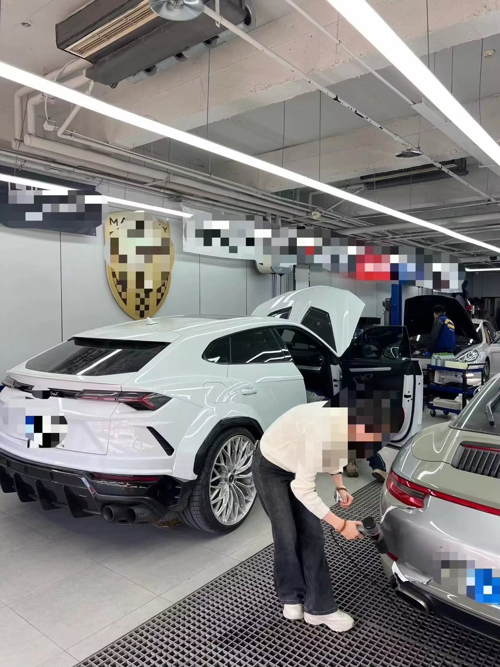 JISU Car Modification Body Kit Wide Carbon Fiber Front Lip Hood Wide-Body Bumper Diffuser Spoiler for Lamborghini Urus