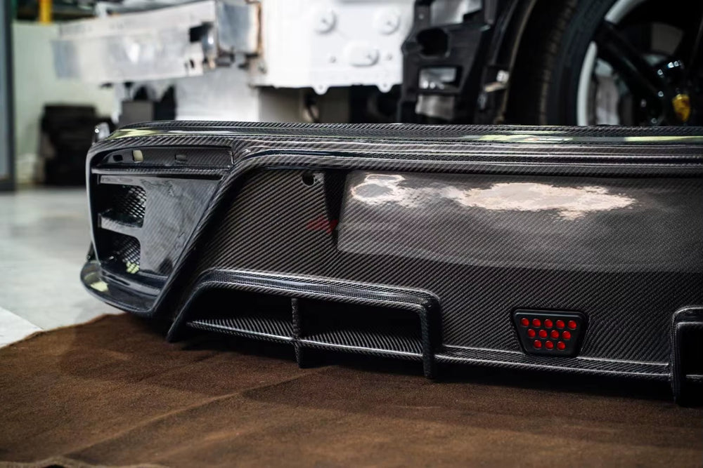 Cms Style Body Kit for Porsche Taycan 4S Carbon Fiber Rear Diffuser Spoiler Body Kit