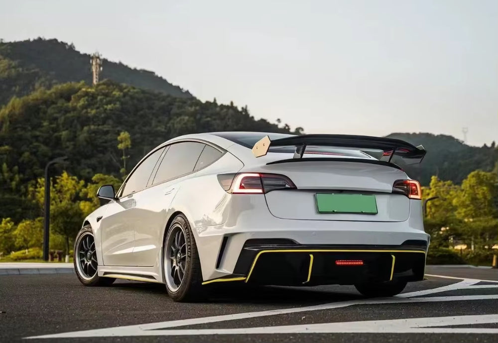 Robt Style Carbon Fiber Body Kit for Tesla Model 3 Rear Bumper Spoiler Diffuser