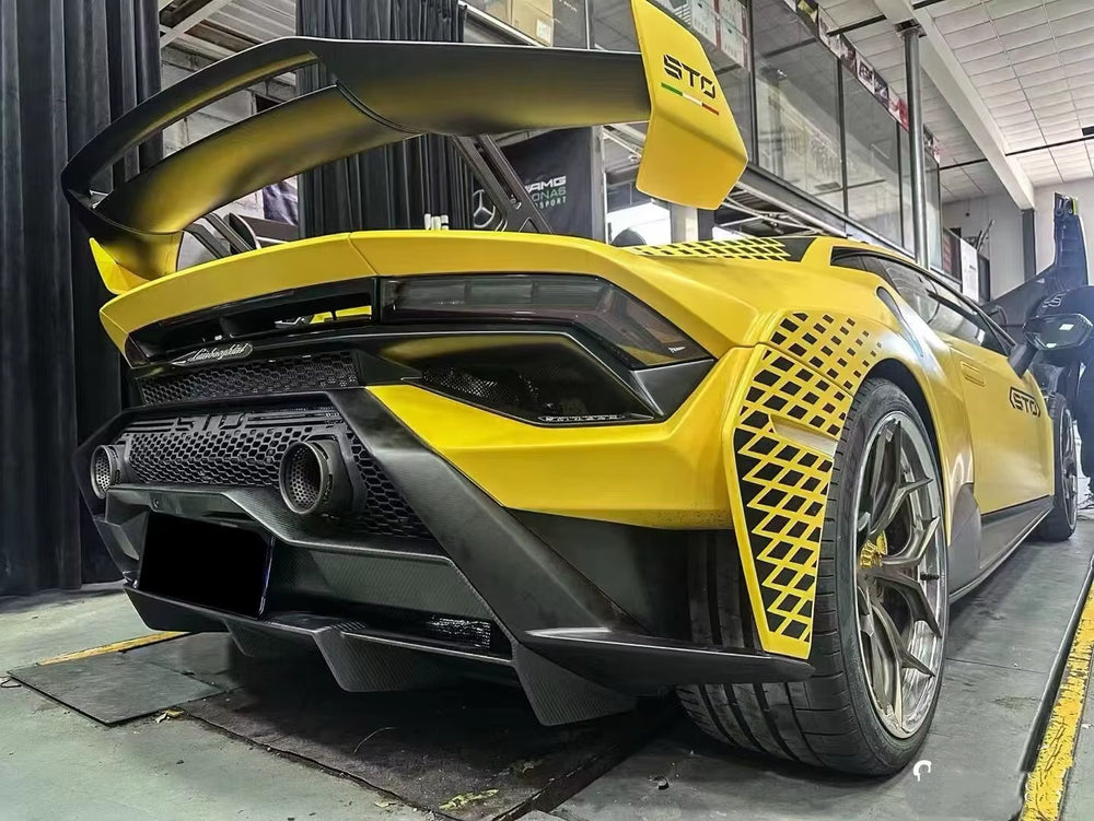For Lamborghini Huranan STO OEM Style Dry Carbon Fiber Front Lip Rear Diffuser Spoiler Body Kit