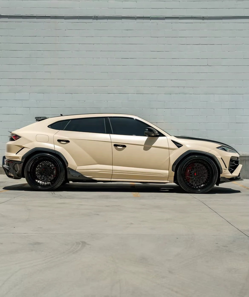 Dry Carbon Fiber 1016 Style Body Kit for Lamborghini Urus SE Front Lip Side Skirt Rear Diffuser Spoiler Hood Wide-Body Body Kit