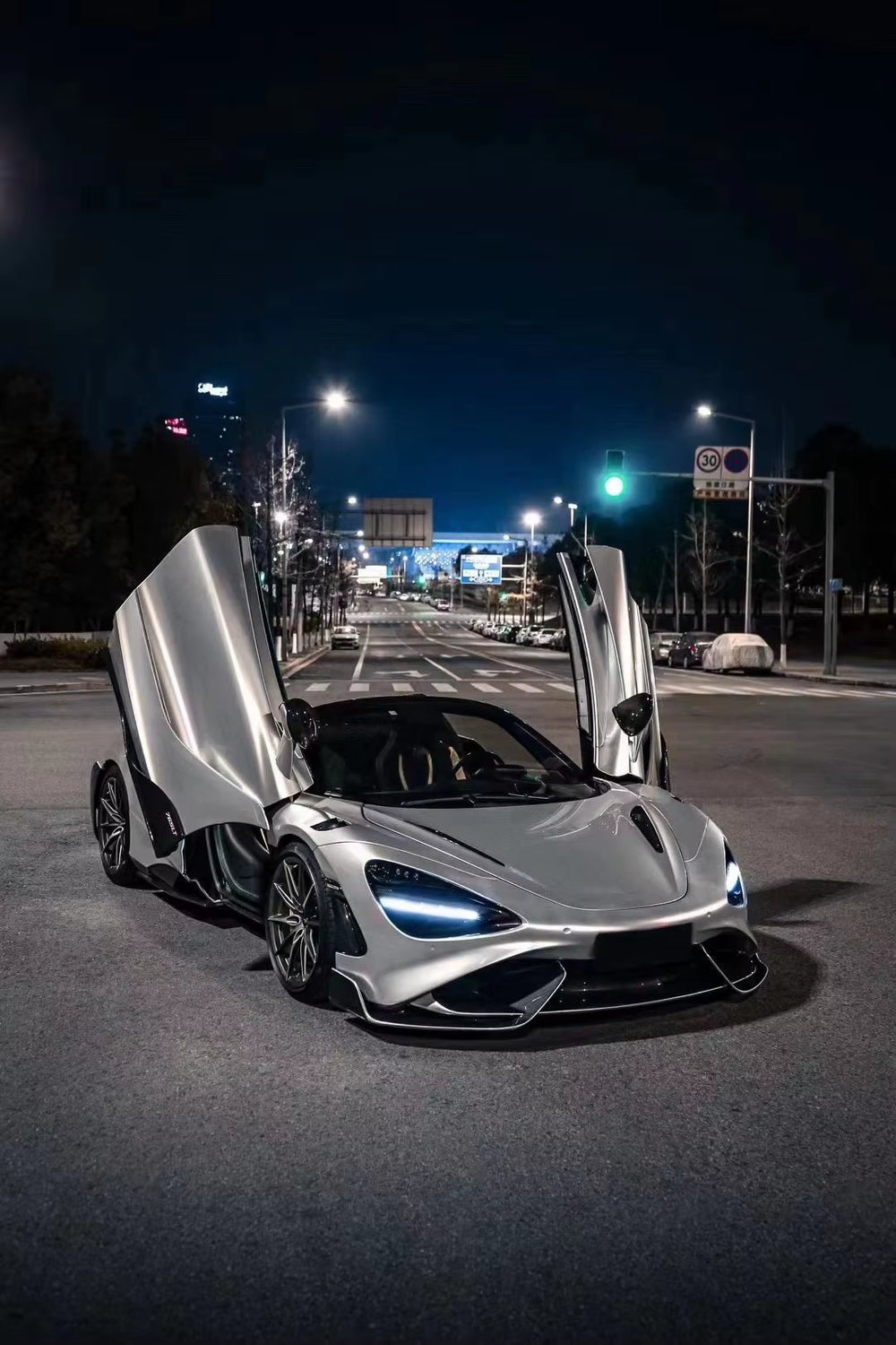 Half Carbon Fiber Car Body Kit for Mclaren 720S Upgrade to 765LT Style Car Front and Rear Bumpers Rear Diffuser