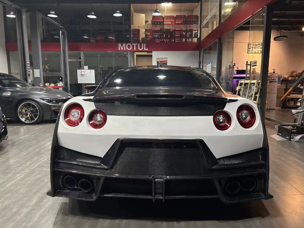 Carbon Fiber Body Kit for Nissan GTR35 Nism0 2024 Carbon Fiber Front Rear Bumper