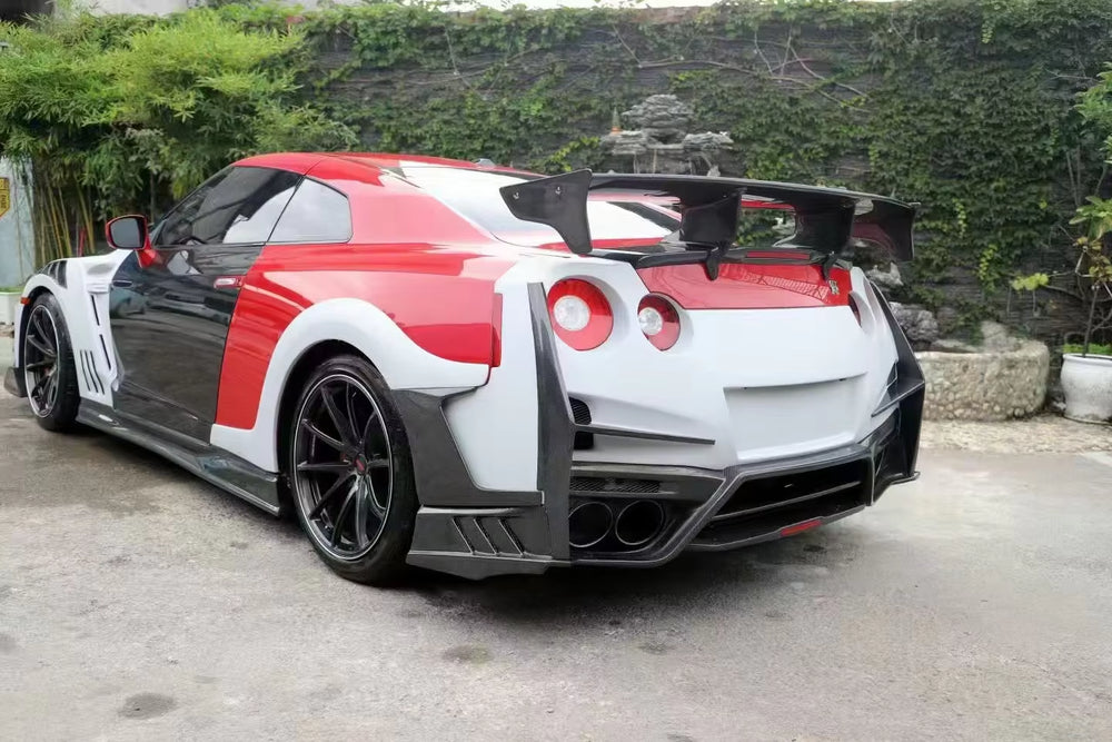 High Quality Factory Price Black Car Bumper Front Rear Lip Spoiler Engine Cover Side Skirts for Nissan GTR R35 Upgrade 2024