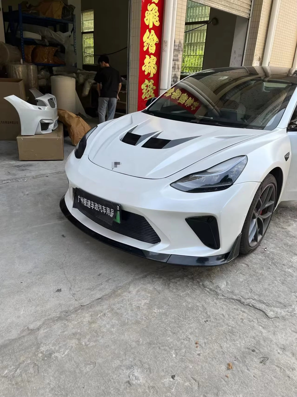 Carbon Fiber Material of the Car Hood Is Suitable Fortesla Model 3 Robot Style Hood Carbon Fiber Body Kit
