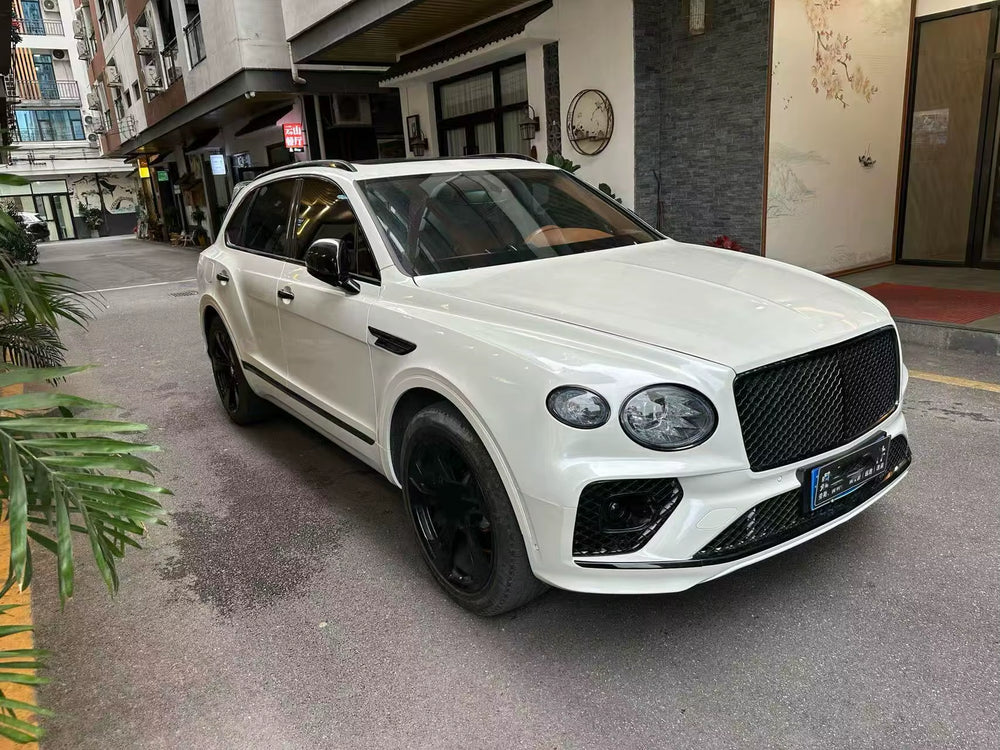 2024 New Model Body Kit for Bentley Benttayga Car Bumper Assembly Front LED Headlight Grilles Rear Fender Bodykit