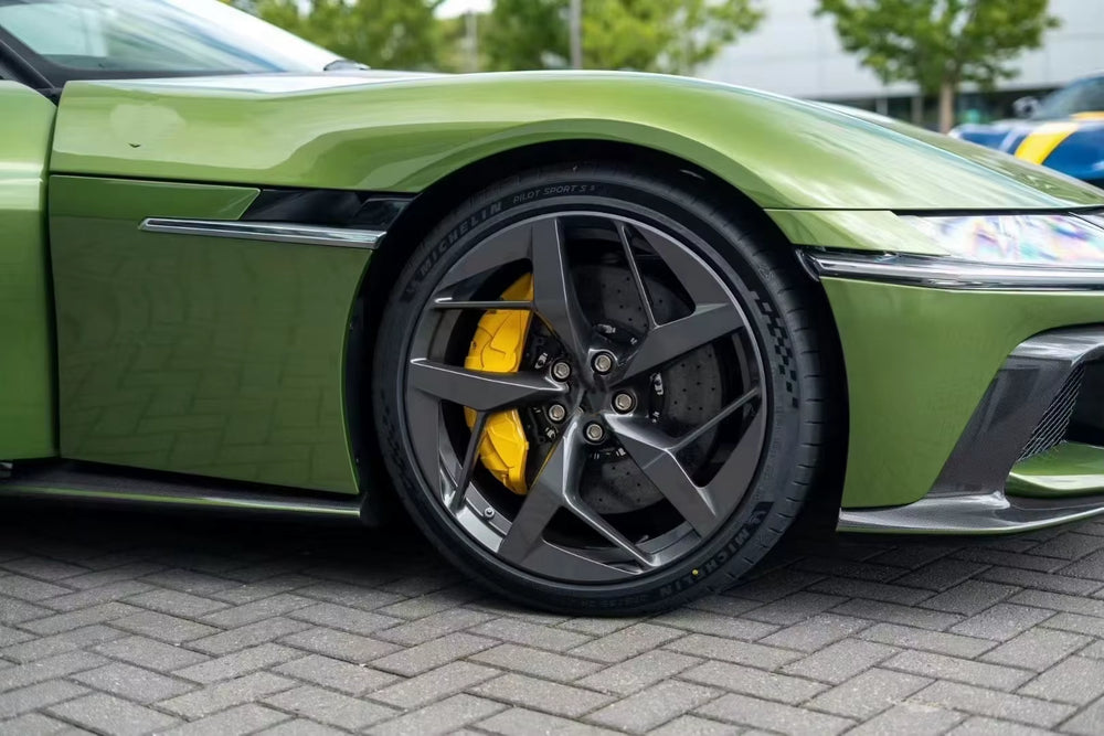 For Ferrari 12 Cilindri Upgrade OEM Style Dry Carbon Fiber Front Lip Skirt Rear Diffuser Spoiler Body Kit