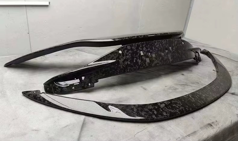Carbon Fiber Design Body Kit for Aston Martin Db11 for Oem Body Kit