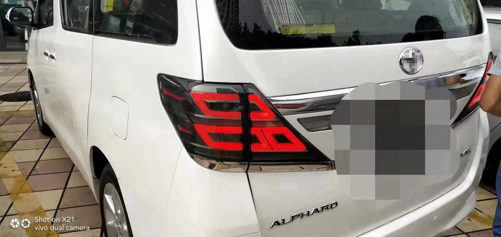 Auto Parts Tail Light for Toyota Alpha Tail Light Car Headlight Brake Light