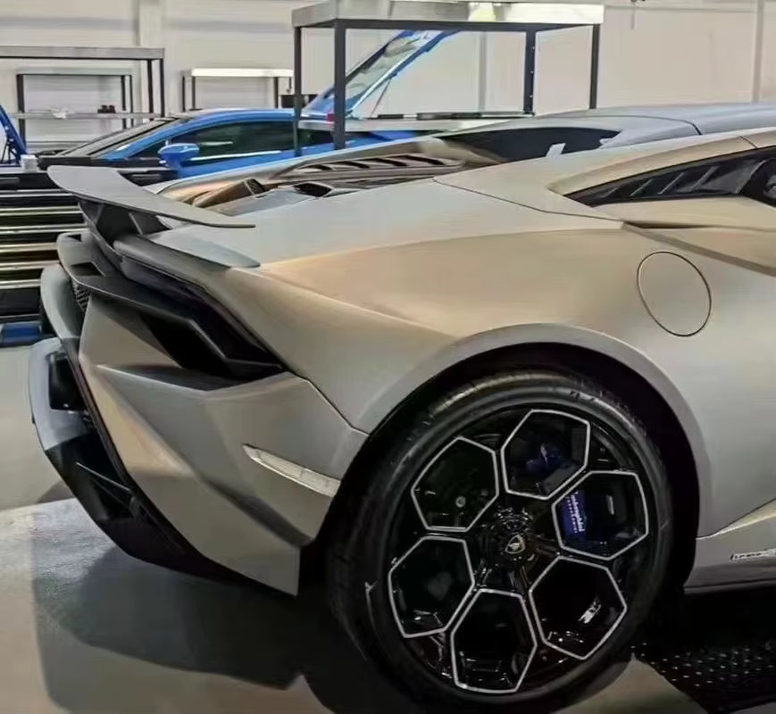 Dry Carbon Fiber Body Kit Car Bumper for Lamborghini Huracan Lp610Evo Tecnica Style Front Bumper