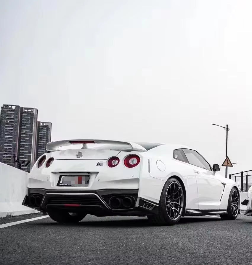 Car Bumper for Nissan GT-R 35 2008-2016 Upgrade New GT-R 2017 Front and Rear Bumper Body Kit