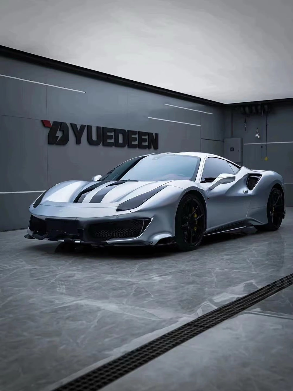 High-Quality Dry Carbon Fiber P-Style Body Kit for 488Gtb/Spider Front and Rear Bumper Diffuser Spoiler Hood