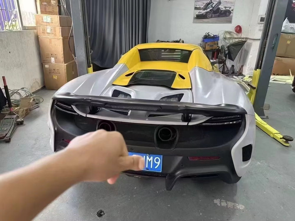 Carbon Fiber Body Kit Front and Rear Bumper Side Skirts Body Kits Suitable for Mclaren Mp4-12C 650S Upgrade to 675LT Body Kit