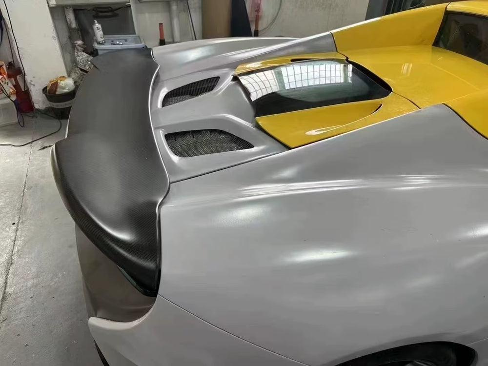 Car Parts for Mclaren Mp4-12C 650S Upgrade to 675LT Style Body Kit Front and Rear Bumper Spoiler Hood