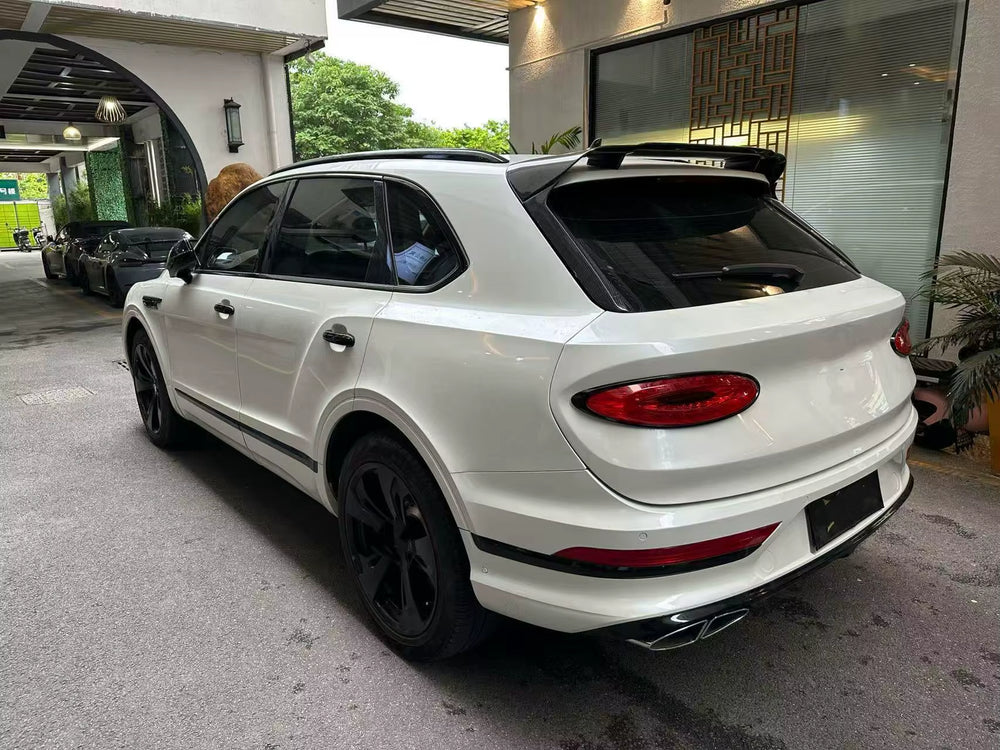 2024 New Model Body Kit for Bentley Benttayga Car Bumper Assembly Front LED Headlight Grilles Rear Fender Bodykit