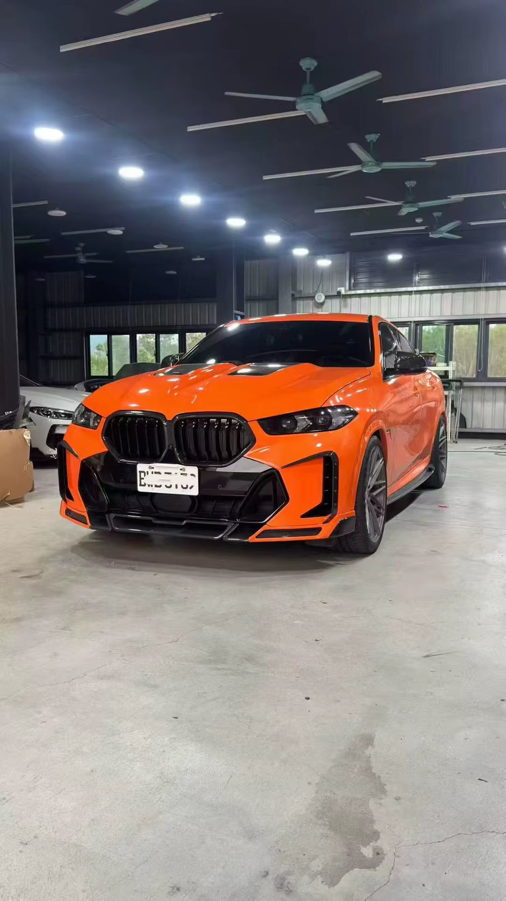For BMW X6 G06 2024+ Lu Style Carbon Fiber Front Lip Side Skirt Rear Diffuser Spoiler Hood Body Kit