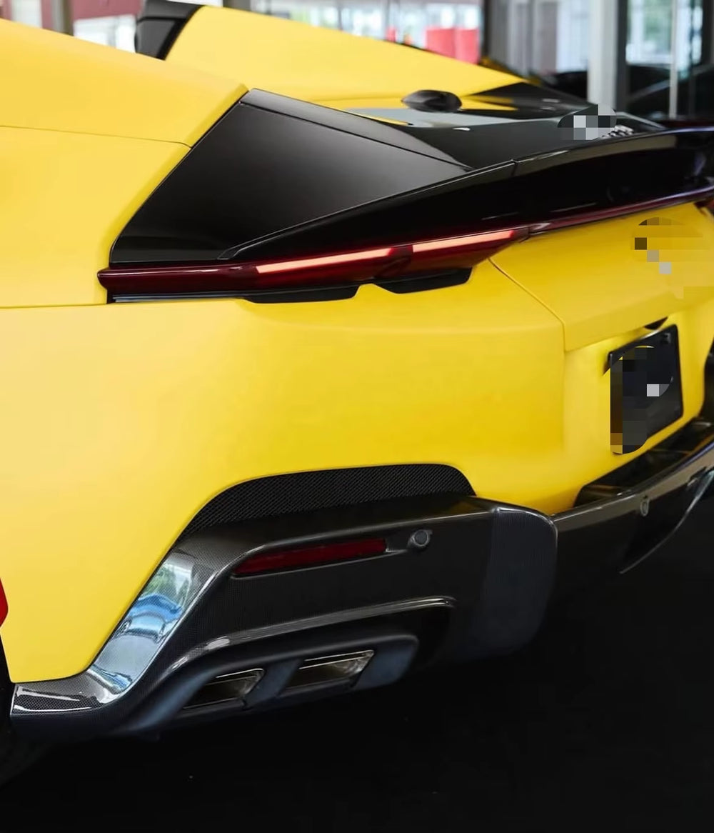 OEM Style Dry Carbon Fiber Body Kit for Ferrari 12Cilindri Front Lip Side Skirts Rear Diffuser Spoiler