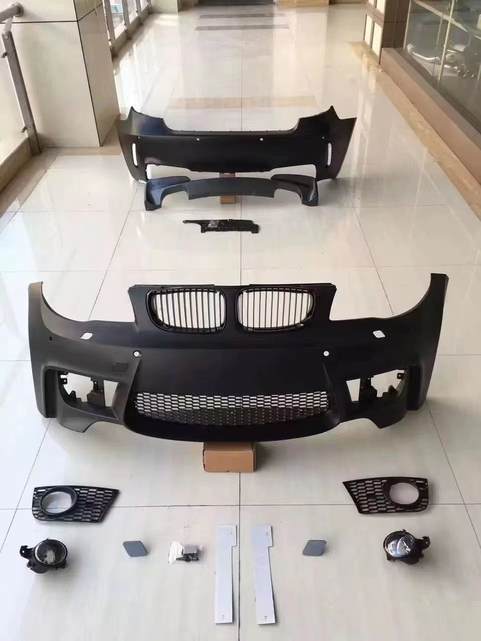 CAR BODY KIT for BMW 1SERIES E82 BMW E87 FRONT BUMPER GRILLE for 1M CAR BUMPER