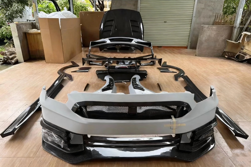2024 Top Secret Style Body Kit for Nissan GTR R35 Car Front Rear Bumper Spoiler Engine Cover Side Skirts for GTR R35 Body Kit