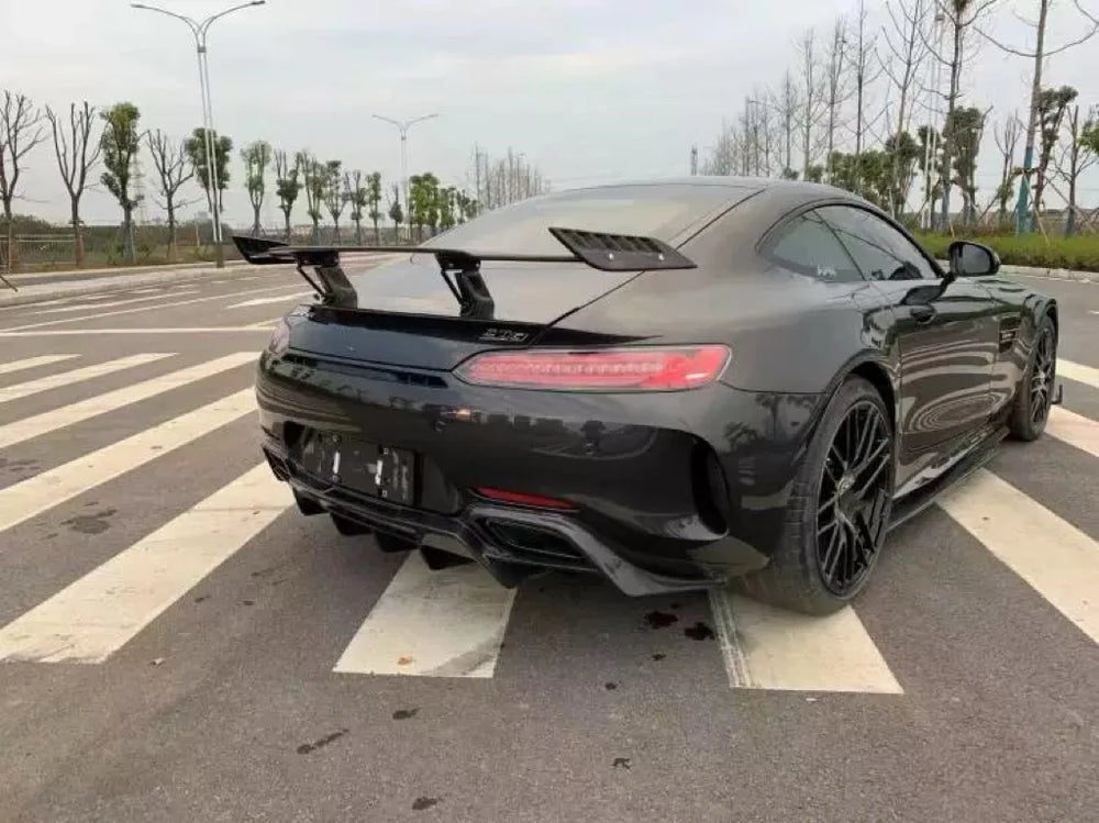 Kit de carrocería en fibra de carbono para Mercedes-AMG GT