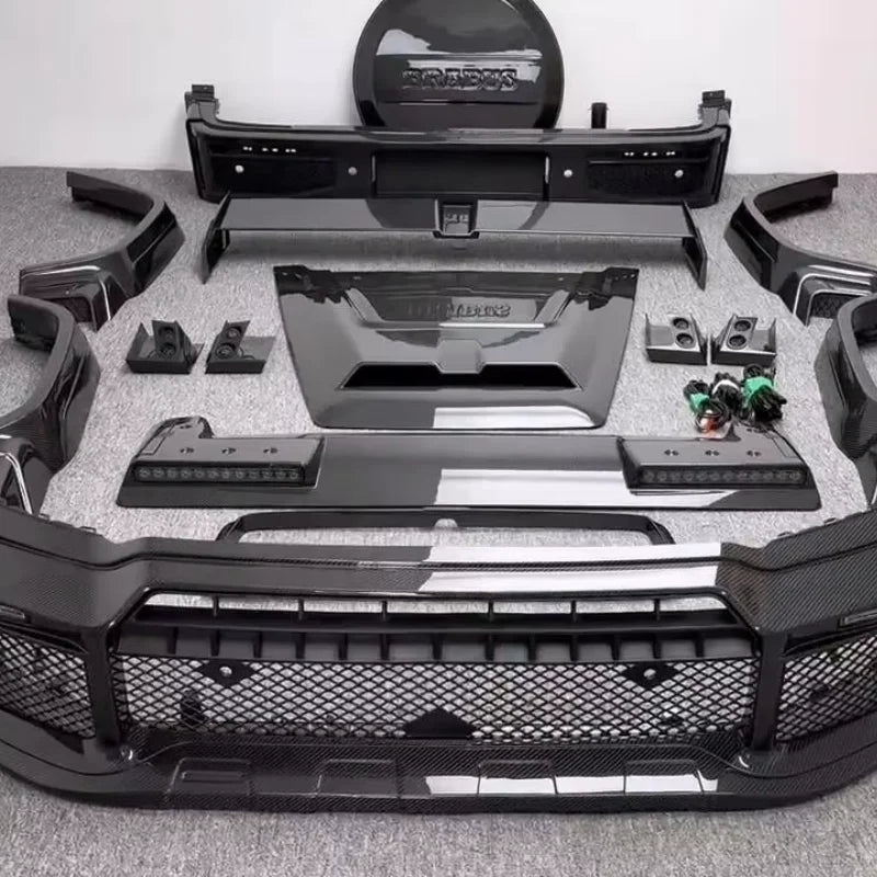 Kit carrosserie style G800 en carbone sec pour Mercedes-Benz Classe G W465 / W464 (G500 / G63) 2019, avec capot, pare-chocs et aileron