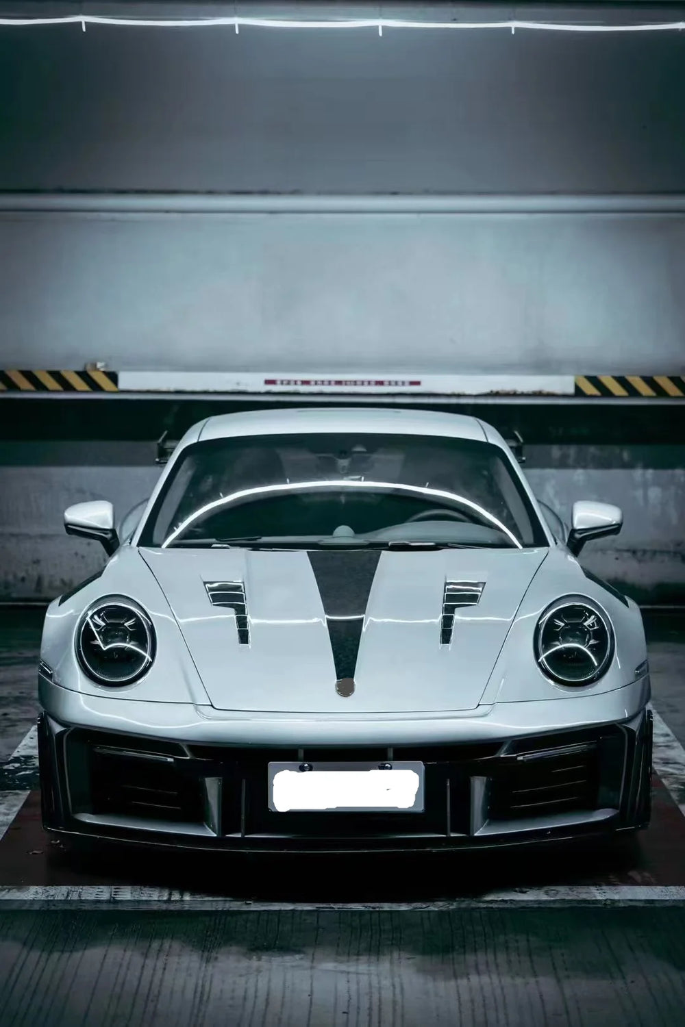 Kit de pare-chocs en semi-carbone pour Porsche 911 (992) 2020+