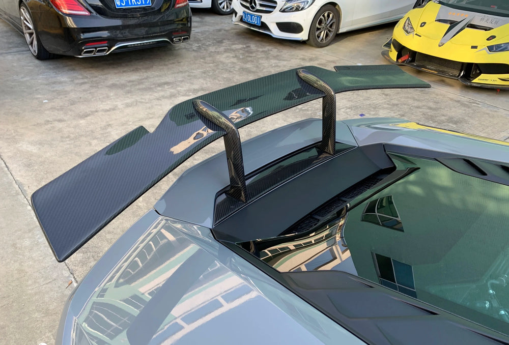 High Quality Dry Carbon Fiber Body Kit for Lamborghini Huracan Evo Upgrade V-Style Front Lip Skirt Rear Diffuser Spoiler Hood
