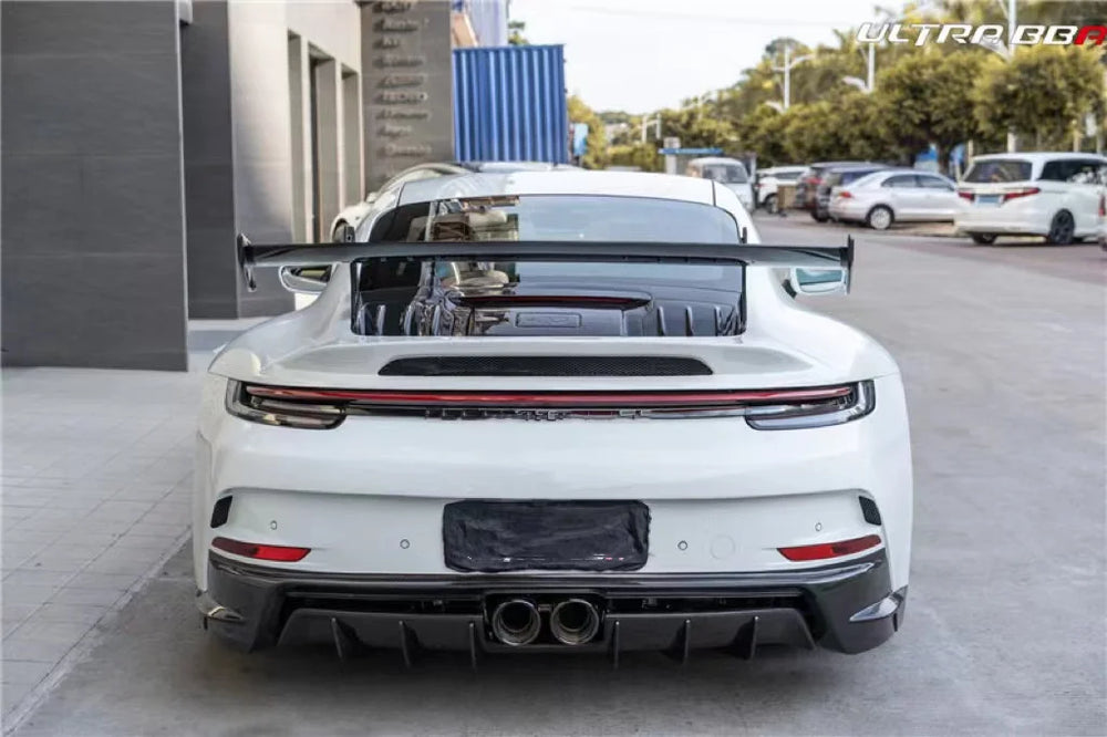 Kit de conversion style GT3 en PP pour Porsche 911 (992)