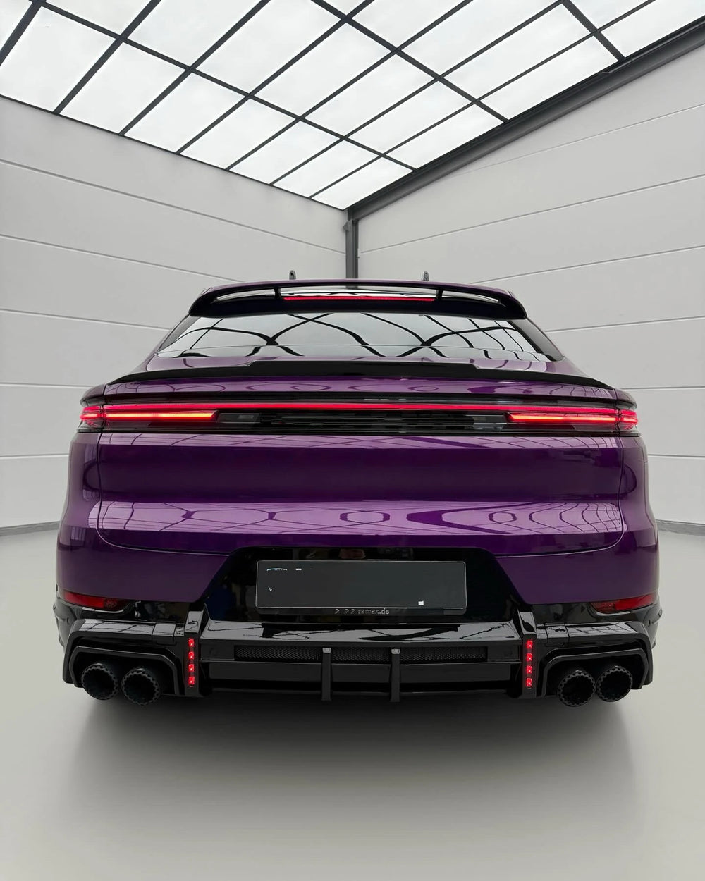 Kit carrosserie large en carbone sec pour Porsche Cayenne Coupé