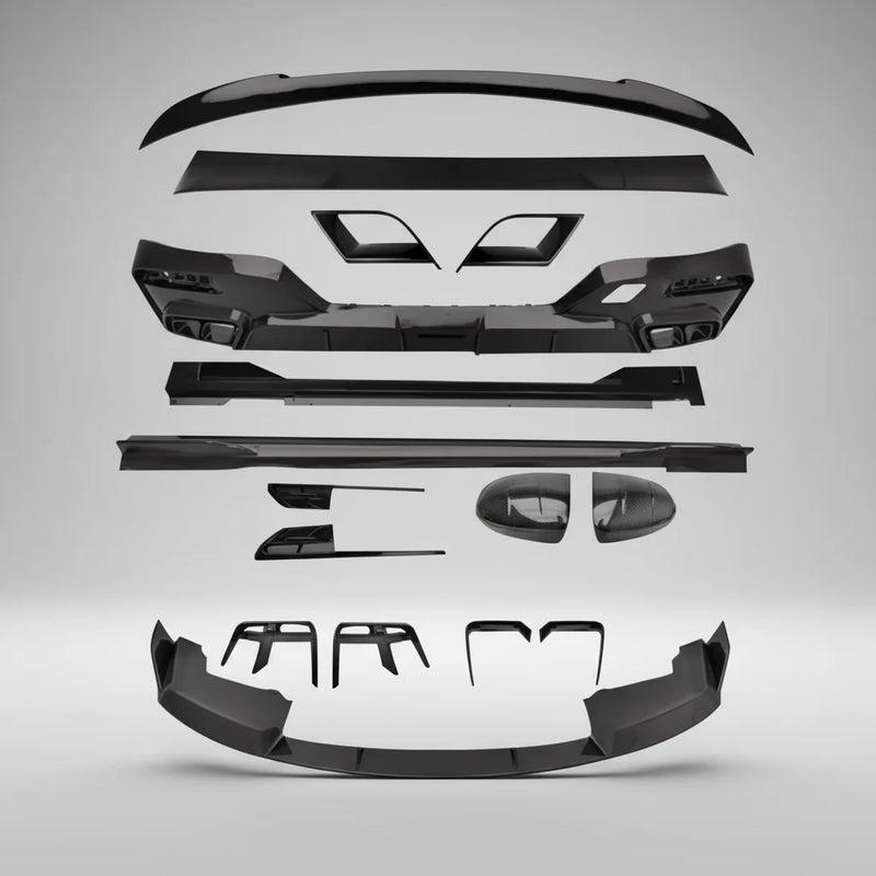 Kit en carbone sec pour BMW Série 7 / i7 G70, avec diffuseur arrière, pare-chocs avant de conversion et bas de caisse