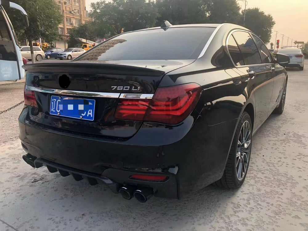 Kit de carrocería en FRP para BMW Serie 7 F01 / F02, con labio de parachoques delantero, difusor y taloneras
