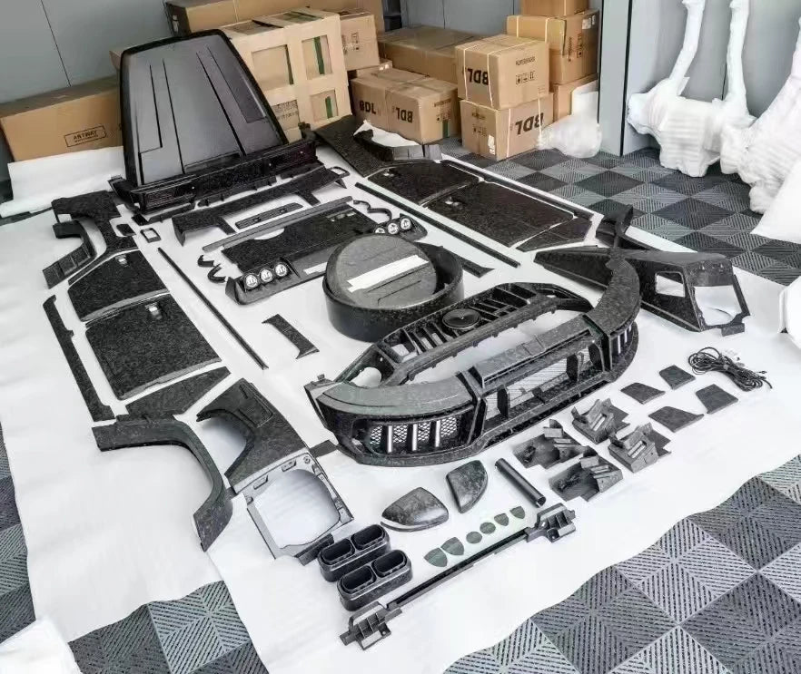 Kit de parachoques delantero y trasero en carbono seco forjado para Mercedes-Benz Clase G W465 (G63 / G550 / G450)