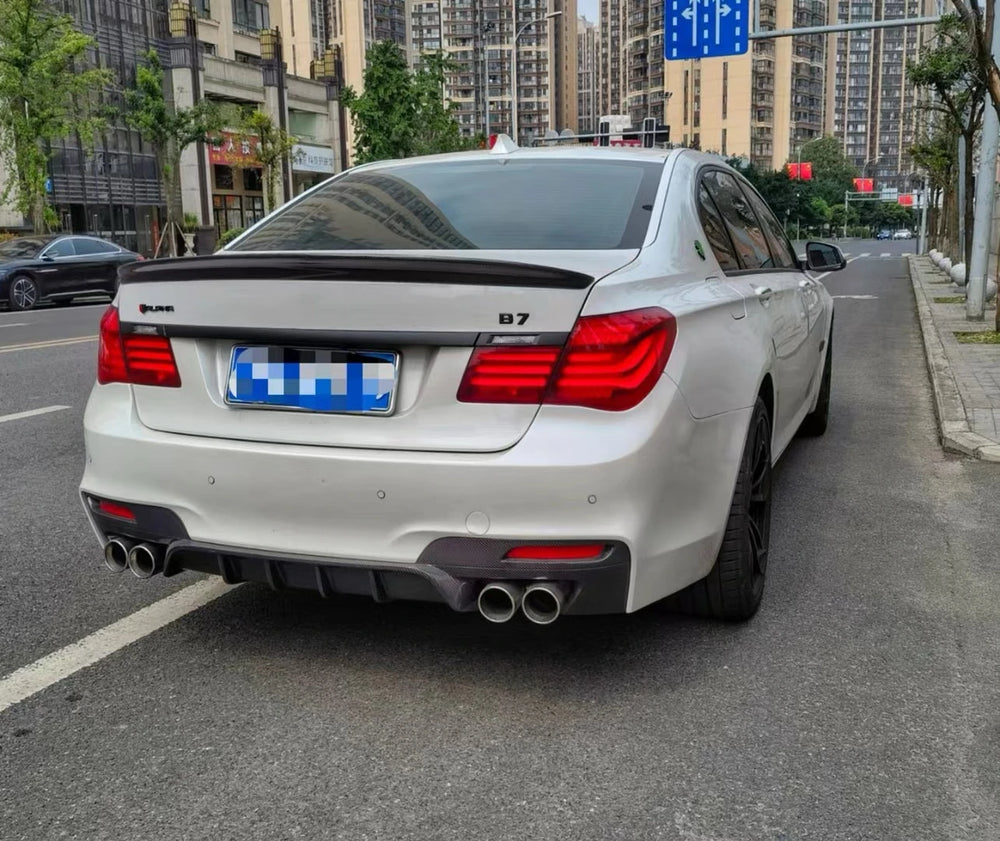 Kit de carrocería en FRP para BMW Serie 7 F01 / F02, con labio de parachoques delantero, difusor y taloneras
