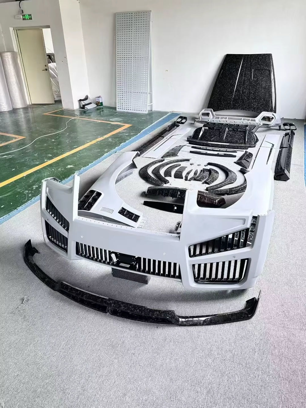 For Rolls-Royce Cullinan 2025+ Upgrades MSY Style Front and Rear Bumper Side Skirt Spoiler Wheel Arch Hood Body Kit