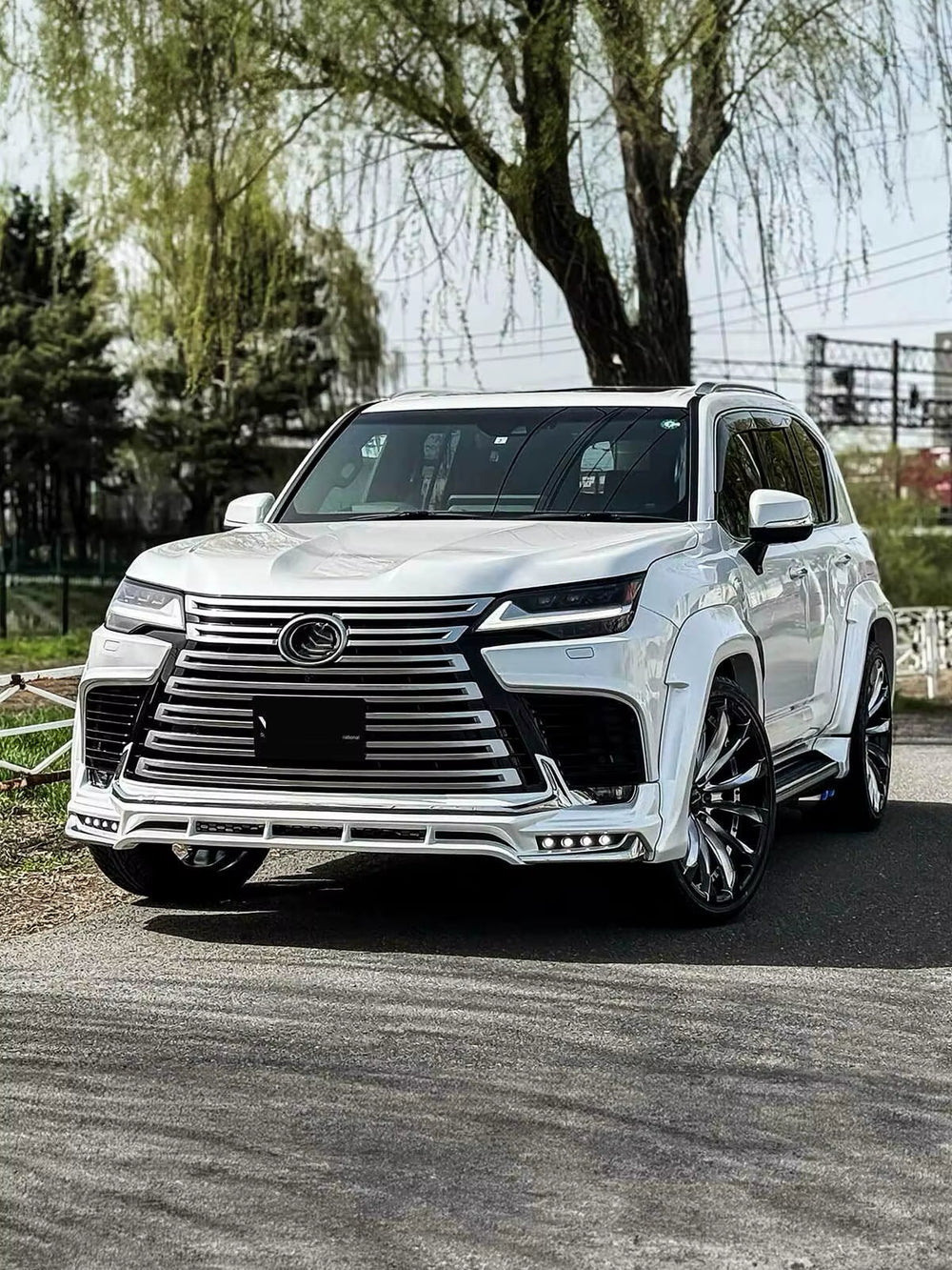 For Lexus LX600 Wd Style Wide Body Kit Eyebrow Wheel Auto Part Front Lip Rear Diffuser Top Wing