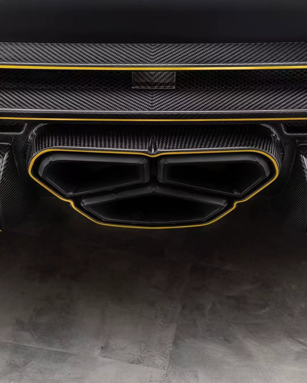 Msy Style Dry Carbon Fiber Body Kit for Audi Rsq8 2025+ Msy Front Bumper Rear Bumper Side Skirt Spoiler Hood Wide Body Kit