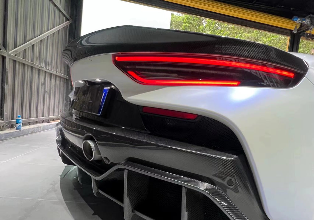 Dry Carbon Fiber Body Kit for Maserati Mc20 Upgrade SD Style Front Lip Skirt Rear Diffuser Spoiler Bodykit