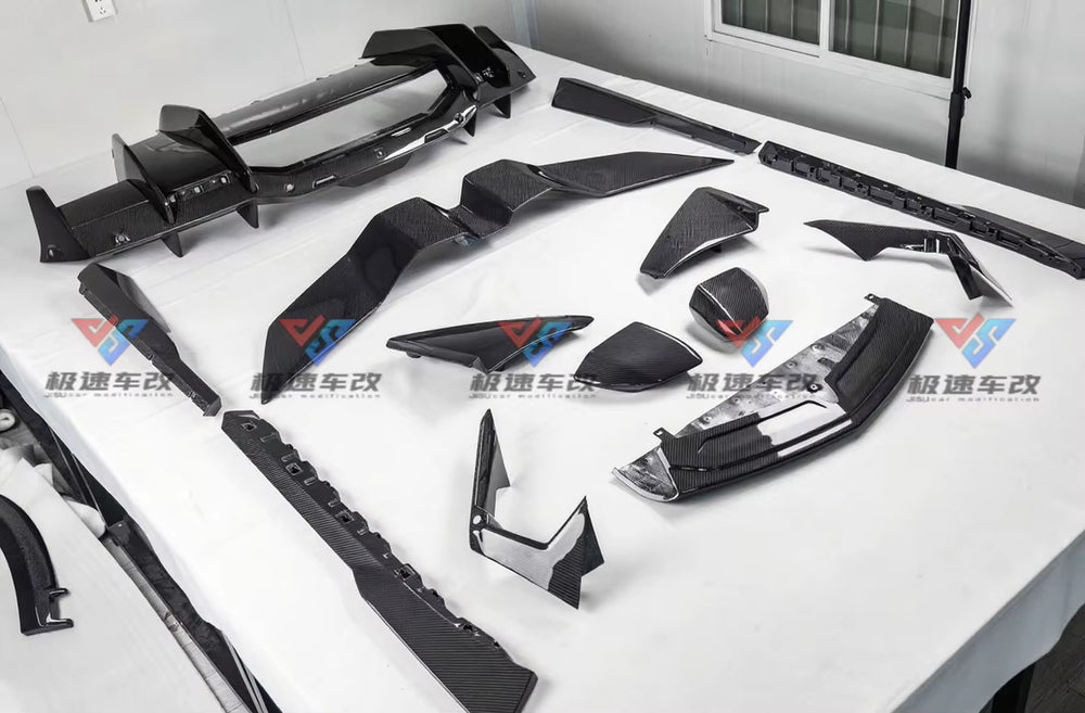 High Quality Oem Style Dry Carbon Fiber Body Kit for Lamborghini Revuelto Front Lip Skirt Rear Diffuser Spoiler Mirror