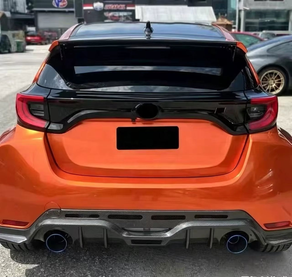 Car Part Body Kit for Toyota GR Yaris Vrs Style Front Lip Side Skirt Rear Diffuser Spoiler