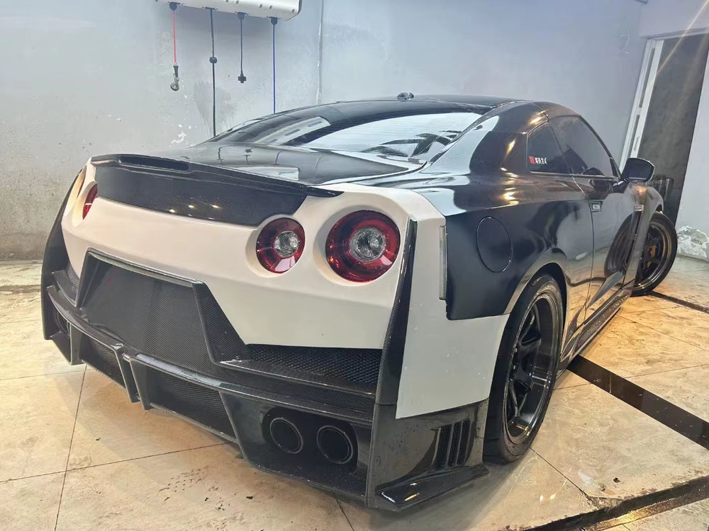 Carbon Fiber Body Kit for Nissan GTR35 Nism0 2024 Carbon Fiber Front Rear Bumper