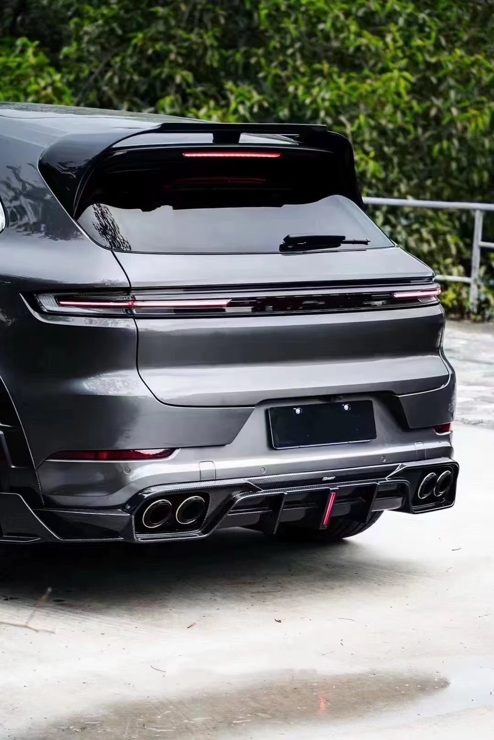 CT Style Dry High Quality Body Kit for Porsche Cayenne Front Lip Side Skirt Rear Diffuser Spoiler Wide Body