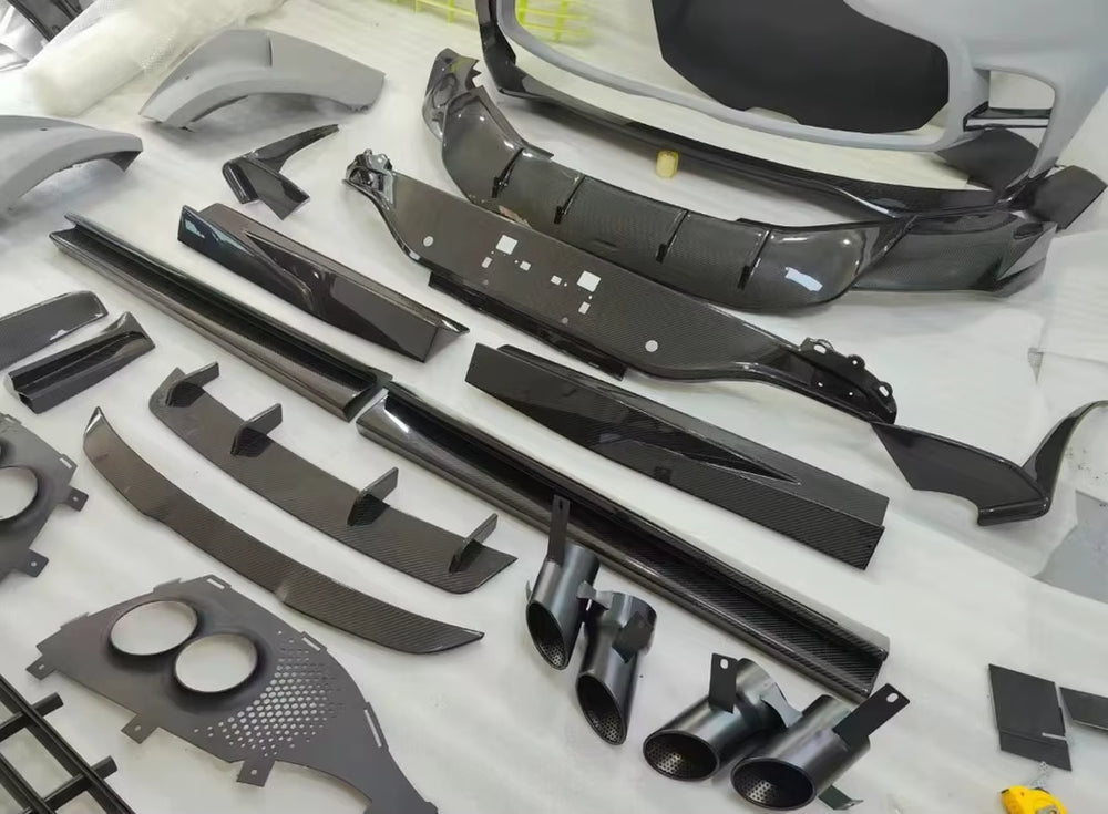 Upgrades the 707 Style for Aston Martin Dbx Body Kit Dbx Front and Rear Bumper Spoiler Carbon Fiber Body Kit