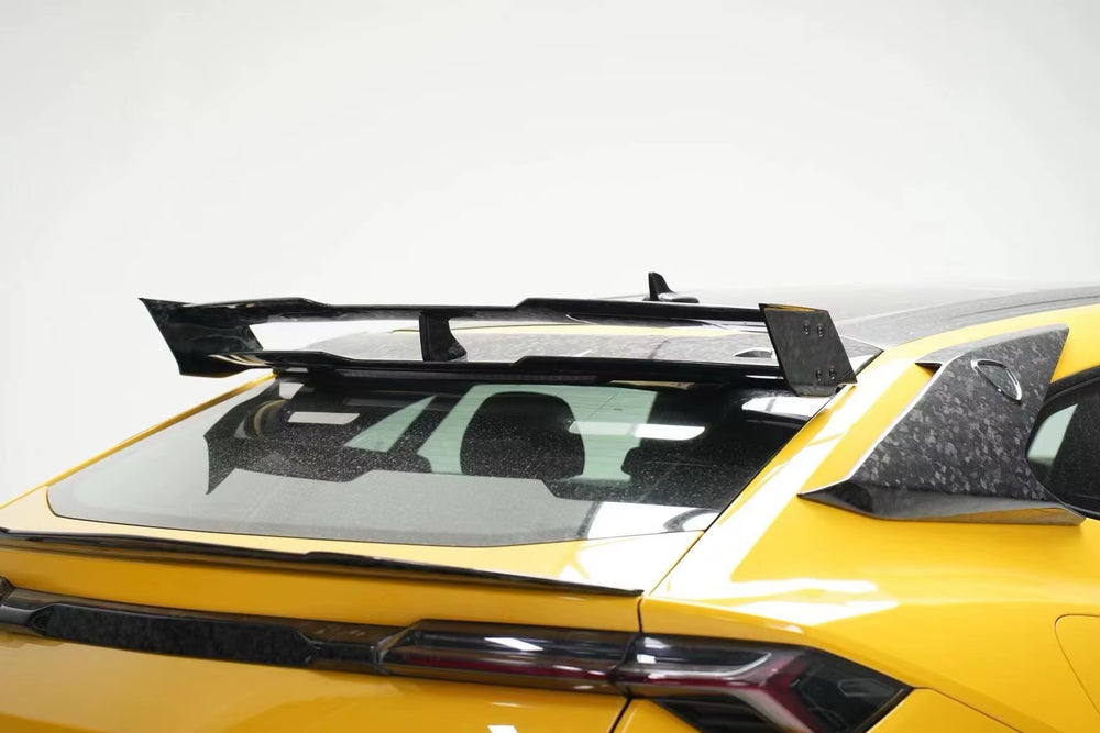 Upgrade TOP Style Dry Carbon Fiber Body Kit for Lamborghin URUS Front Lip Rear Diffuser Side Skirts Rear Spoiler Hood