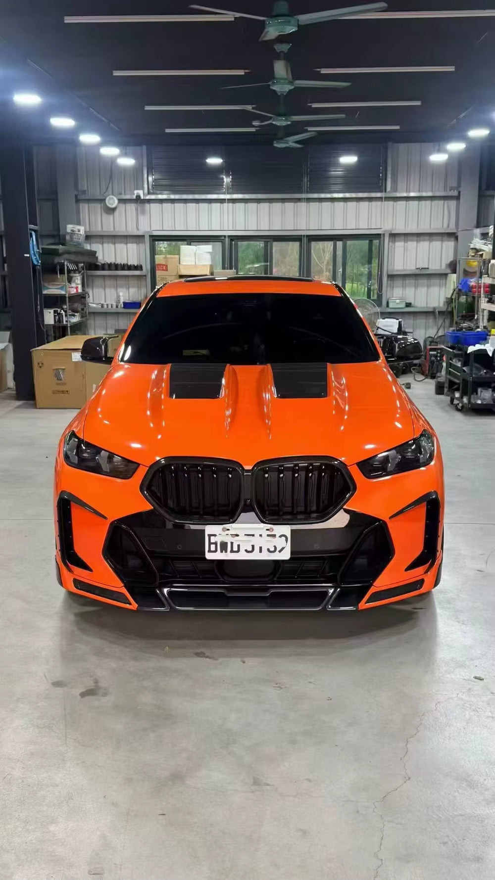 For BMW X6 G06 2024+ Lu Style Carbon Fiber Front Lip Side Skirt Rear Diffuser Spoiler Hood Body Kit