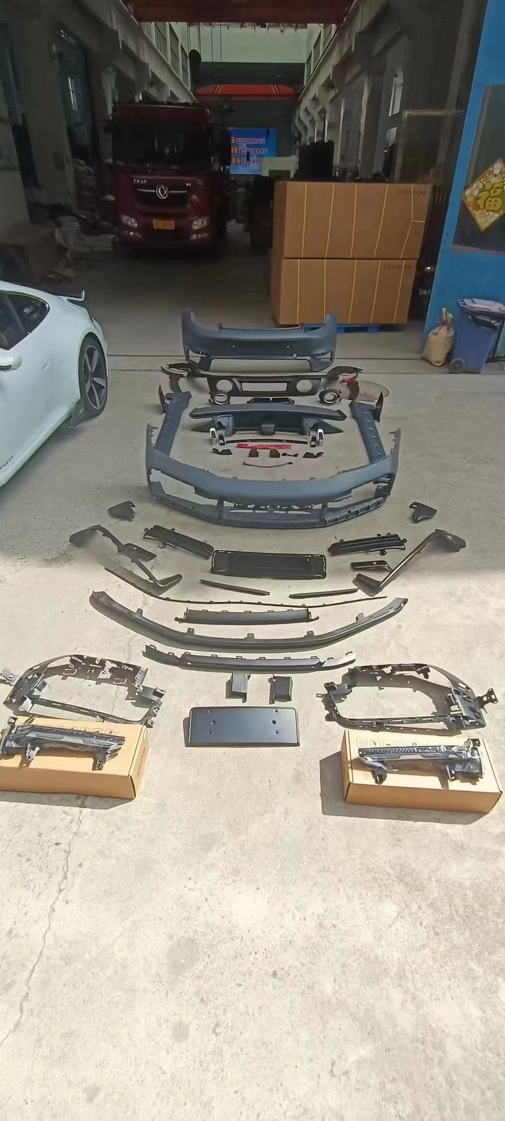 PP Body Kit Car Parts for Porsche 911 992 Turbo Sd Body Kit Front Rear Bumper