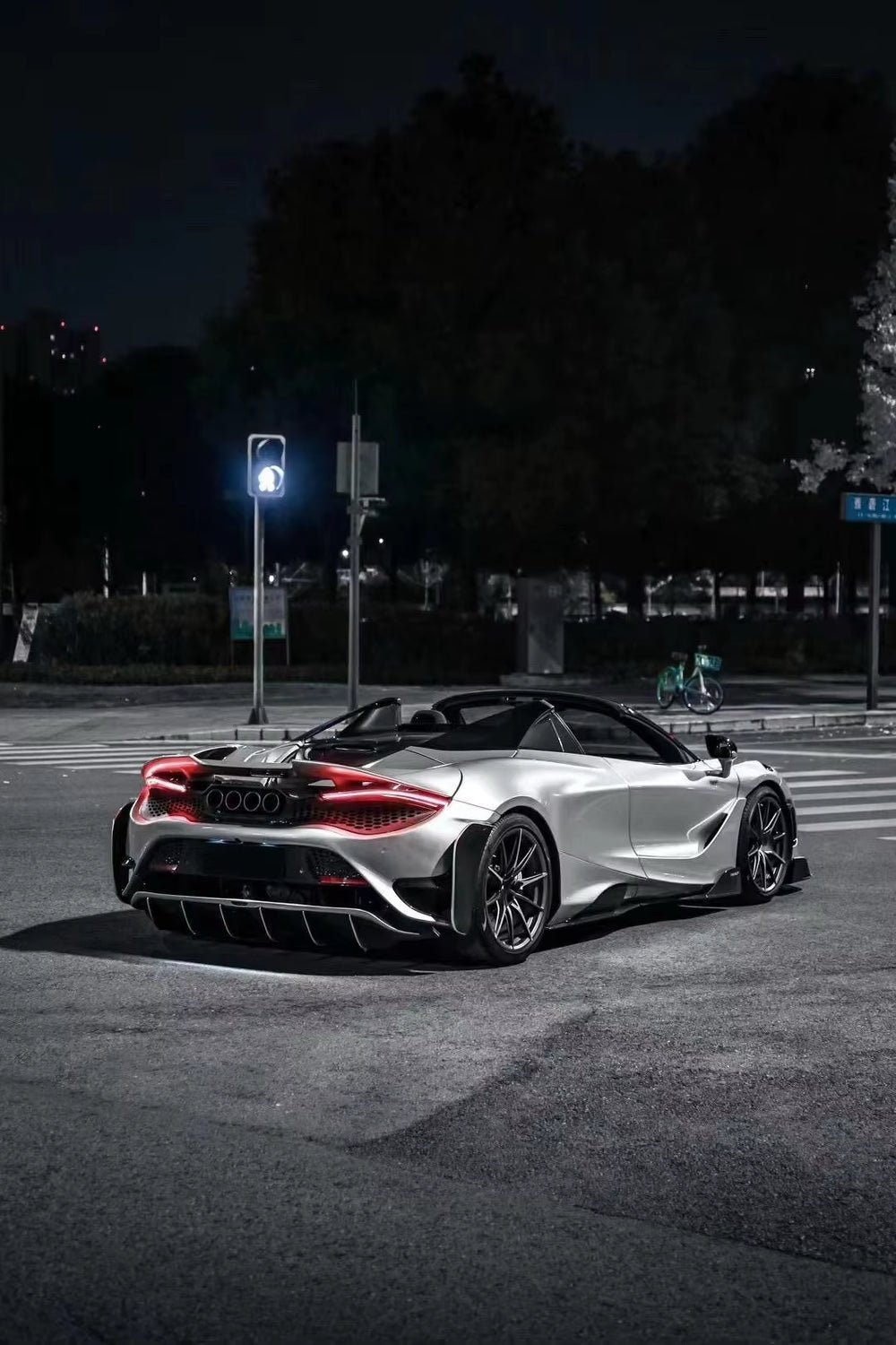 Half Carbon Fiber Car Body Kit for Mclaren 720S Upgrade to 765LT Style Car Front and Rear Bumpers Rear Diffuser
