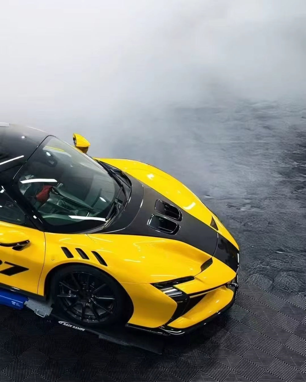 For Ferrari SF90 Upgrade SF90 XX Dry Carbon Fiber Car Bumpers Front Lip Side Skirts Rear Diffuser Body Kit