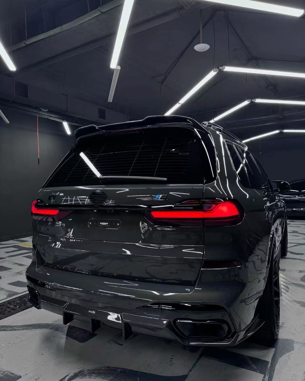 High Quality Carbon Fiber F-D Style Body Kit for BMW X7 G07 Carbon Fiber Front Lip Skirt Rear Diffuser Spoiler Mirror