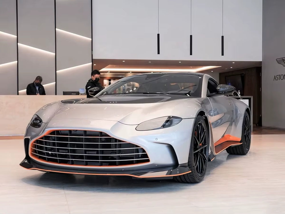 High Quality Car Bumper Dry Carbon Fiber Body Kit for Aston Martin Vantage V12 Carbon Fiber Bumper Side Skirts Diffuser Hood