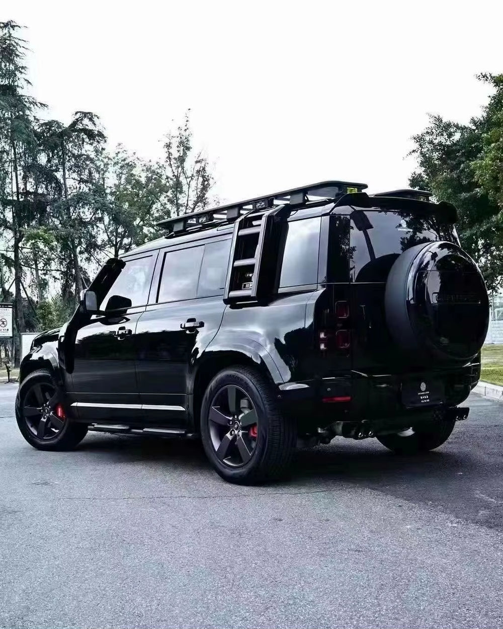 Body Kit Front Bumper Lip Rear for Land Rover Defender 90 110 007 Taillightsblack Car Part